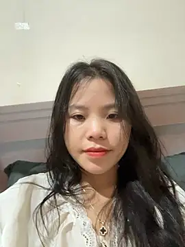 Snapshot of Bella_7777 chatting on October 25, 2025, 3:29 pm Bella 7777 online show from October 25, 2025, 3:29 pm