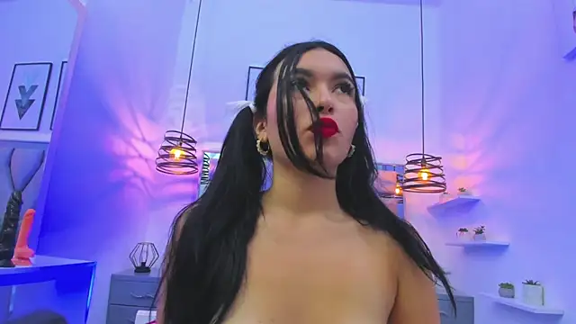 Ambar Cullen online show from September 22, 2025, 8:33 pm