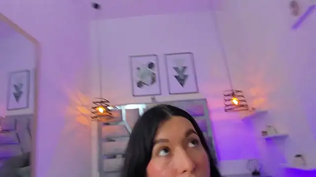 Ambar Cullen online show from November 6, 2025, 9:26 pm