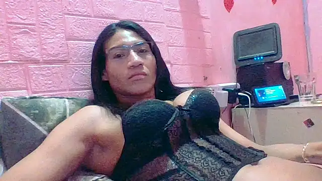 Kellye hotTs online show from April 21, 2026, 7:50 pm