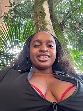 Snapshot of darle_volant chatting on April 19, 2026, 6:10 pm darle volant online show from April 19, 2026, 6:10 pm