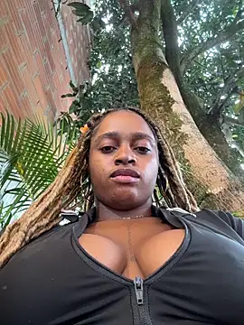 Snapshot of darle_volant chatting on May 17, 2026, 9:55 pm darle volant online show from May 17, 2026, 9:55 pm