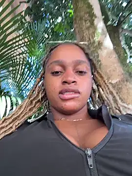 Snapshot of darle_volant chatting on May 31, 2026, 2:13 pm darle volant online show from May 31, 2026, 2:13 pm