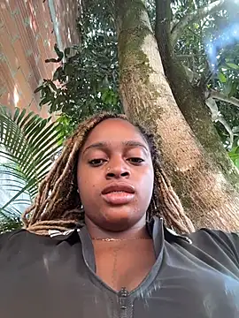 Snapshot of darle_volant chatting on July 8, 2026, 1:15 pm darle volant online show from July 8, 2026, 1:15 pm