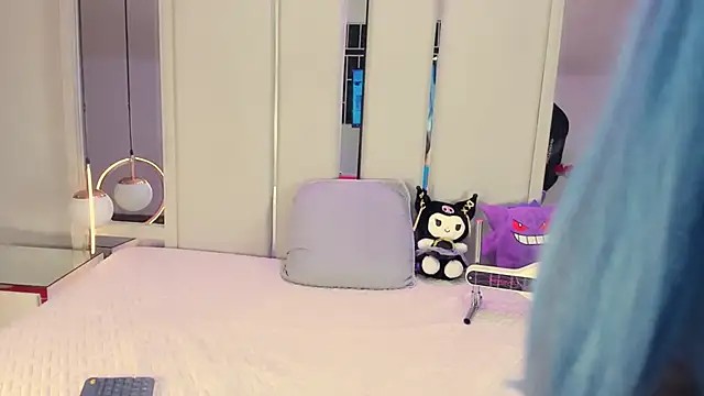 VesperVelvet online show from February 14, 2026, 9:00 pm