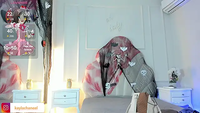 Kaylachannell online show from October 30, 2025, 3:41 am