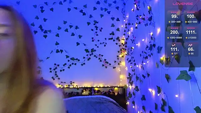 Candy Flosse online show from March 25, 2026, 4:07 am