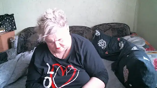 Snapshot of Lana555 chatting on November 4, 2025, 8:24 am Lana555 online show from November 4, 2025, 8:24 am