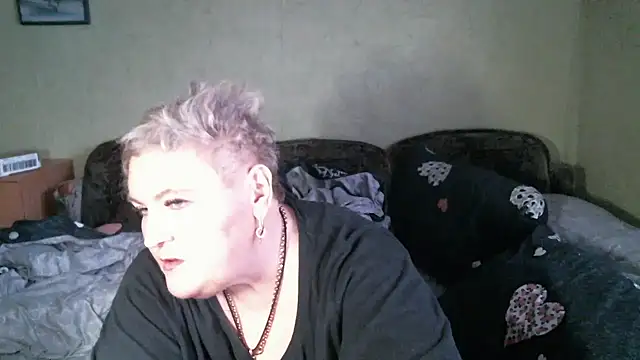 Snapshot of Lana555 chatting on April 2, 2026, 3:48 am Lana555 online show from April 2, 2026, 3:48 am