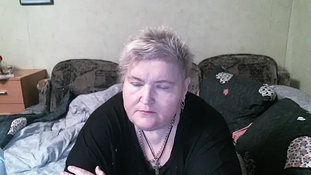 Snapshot of Lana555 chatting on April 4, 2026, 6:27 pm Lana555 online show from April 4, 2026, 6:27 pm