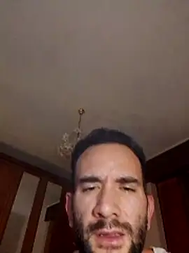 Snapshot of Hhhfgdrukkgfyy chatting on November 12, 2025, 6:25 am Hhhfgdrukkgfyy online show from November 12, 2025, 6:25 am