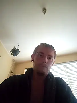 piercingpik online show from October 21, 2025, 2:40 pm