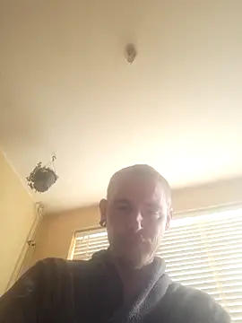 Snapshot of piercingpik chatting on February 2, 2026, 10:58 am piercingpik online show from February 2, 2026, 10:58 am