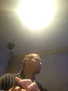 Snapshot of piercingpik chatting on February 7, 2026, 10:13 pm piercingpik online show from February 7, 2026, 10:13 pm