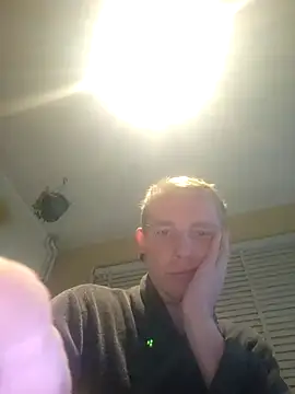 Snapshot of piercingpik chatting on March 2, 2026, 10:38 pm piercingpik online show from March 2, 2026, 10:38 pm