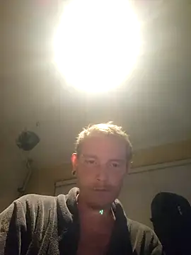 piercingpik online show from April 10, 2026, 1:11 am