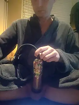 Snapshot of piercingpik chatting on April 21, 2026, 10:34 pm piercingpik online show from April 21, 2026, 10:34 pm