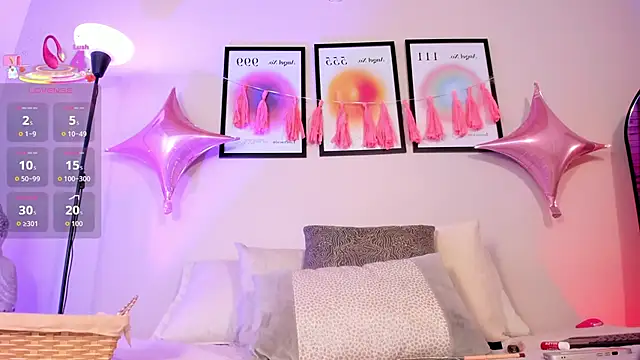 AriaMuse online show from April 10, 2026, 8:13 pm