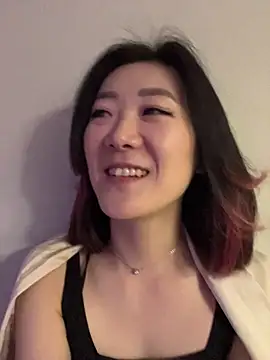 Snapshot of AikoYamada chatting on October 27, 2025, 5:55 am AikoYamada online show from October 27, 2025, 5:55 am