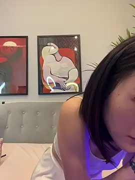 Snapshot of AikoYamada chatting on November 1, 2025, 6:26 am AikoYamada online show from November 1, 2025, 6:26 am