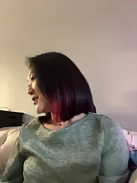 Snapshot of AikoYamada chatting on November 2, 2025, 6:49 am AikoYamada online show from November 2, 2025, 6:49 am