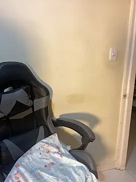 Snapshot of Vliacoooper2 chatting on January 15, 2026, 10:20 am Vliacoooper2 online show from January 15, 2026, 10:20 am