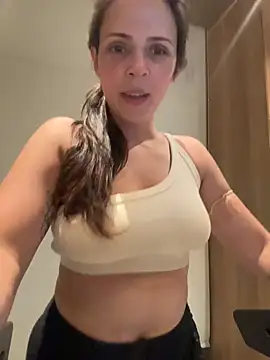 Lady LauraRose online show from January 10, 2026, 2:24 am