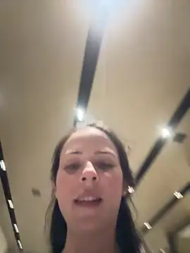 Lady LauraRose online show from January 14, 2026, 2:28 am