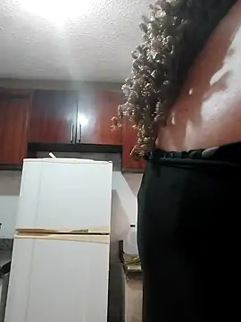 Snapshot of Miss-tetas chatting on December 20, 2025, 9:11 pm Miss-tetas online show from December 20, 2025, 9:11 pm