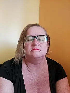 Snapshot of Miss-tetas chatting on February 5, 2026, 3:05 pm Miss-tetas online show from February 5, 2026, 3:05 pm