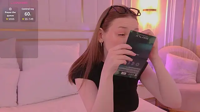 NancySmitts online show from November 19, 2025, 3:45 pm