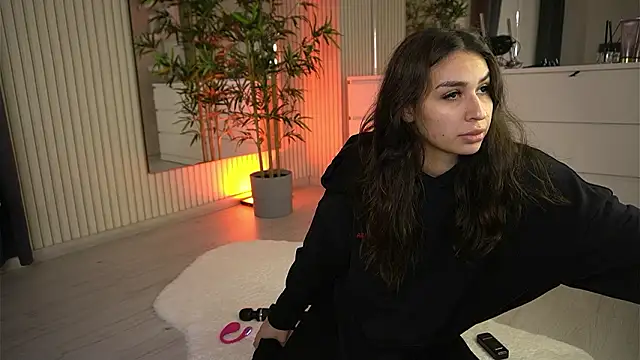 EmmaBlanco online show from March 19, 2026, 6:17 am