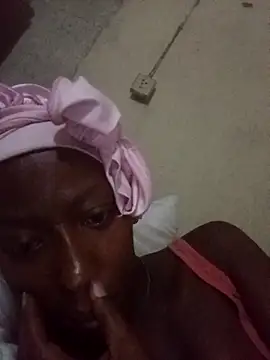 RFeltomWhitJ online show from November 7, 2025, 2:22 am