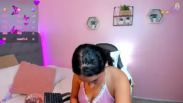 Snapshot of salome_rojas_ chatting on July 8, 2026, 2:10 pm salome rojas online show from July 8, 2026, 2:10 pm