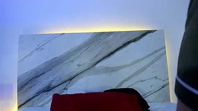 thamiina  online show from November 15, 2025, 9:32 pm