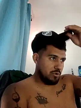 Snapshot of maxiiii125 chatting on November 17, 2025, 5:19 pm maxiiii125 online show from November 17, 2025, 5:19 pm