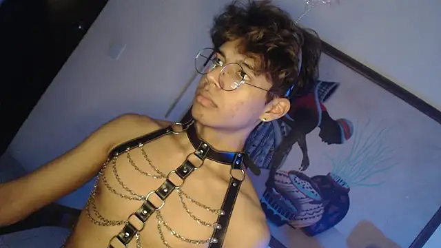 Kaoriimatsuii online show from November 3, 2025, 5:20 am