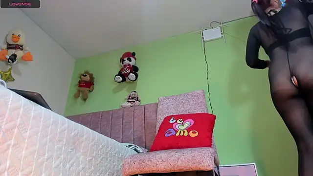 Snapshot of hot_Dariana_pantyhose chatting on December 5, 2025, 12:58 pm hot Dariana pantyhose online show from December 5, 2025, 12:58 pm