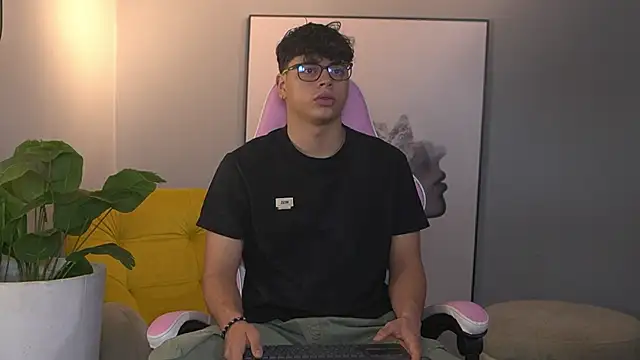 Ethan occonor online show from November 8, 2025, 12:27 pm