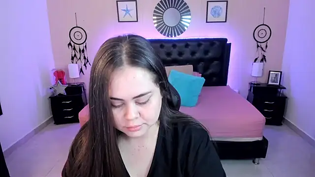 LolaVillalobos online show from March 16, 2026, 12:09 pm