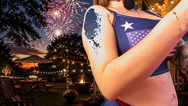 Snapshot of XXMILE chatting on July 4, 2026, 12:44 pm XXMILE online show from July 4, 2026, 12:44 pm