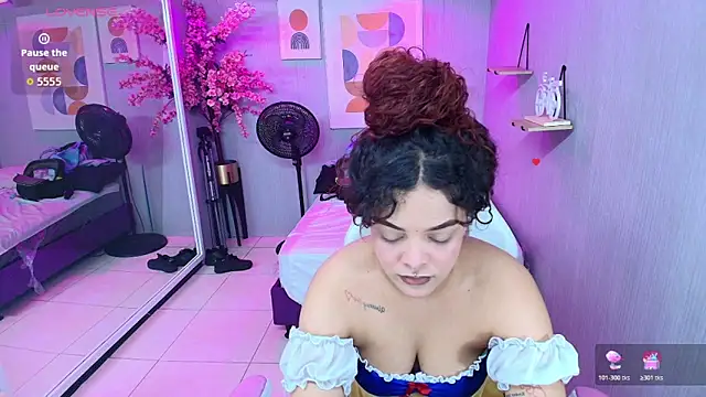 Snapshot of Maggy_t18 chatting on April 18, 2026, 3:32 am Maggy t18 online show from April 18, 2026, 3:32 am
