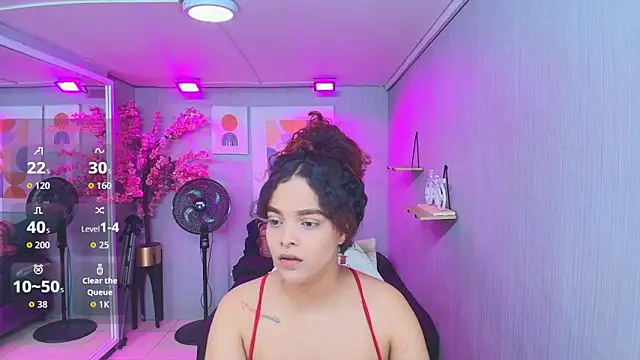 Snapshot of Maggy_t18 chatting on May 23, 2026, 3:23 am Maggy t18 online show from May 23, 2026, 3:23 am