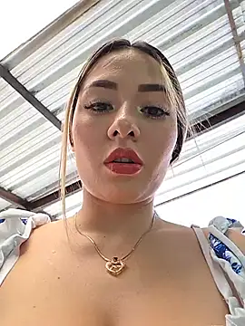 Snapshot of Natasanz chatting on May 9, 2026, 7:30 pm Natasanz online show from May 9, 2026, 7:30 pm