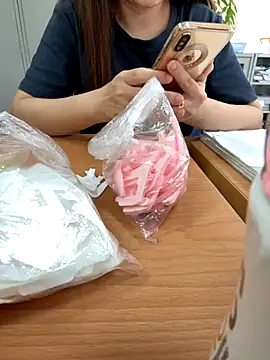 Snapshot of PhuongNhi21 chatting on October 28, 2025, 1:20 am PhuongNhi21 online show from October 28, 2025, 1:20 am