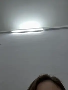 Snapshot of PhuongNhi21 chatting on October 30, 2025, 3:35 pm PhuongNhi21 online show from October 30, 2025, 3:35 pm