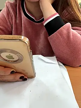 Snapshot of PhuongNhi21 chatting on November 27, 2025, 8:05 am PhuongNhi21 online show from November 27, 2025, 8:05 am