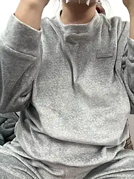 Snapshot of PhuongNhi21 chatting on November 28, 2025, 2:42 pm PhuongNhi21 online show from November 28, 2025, 2:42 pm