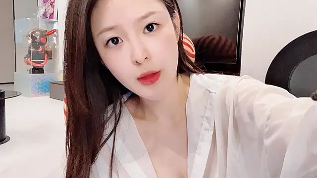 caomei2580 online show from October 27, 2025, 7:12 am