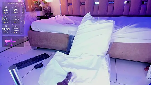 Snapshot of NinaCapelli chatting on September 14, 2025, 5:06 am NinaCapelli online show from September 14, 2025, 5:06 am